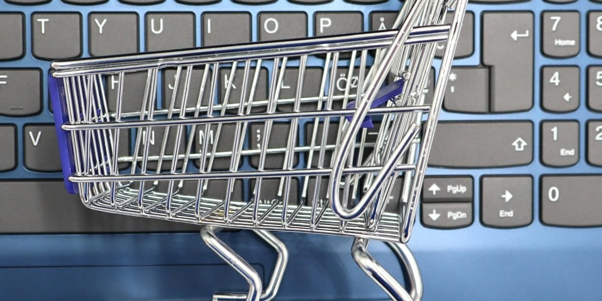 This guide explains how dealership sales jobs and e‑commerce appointment‑setting roles have evolved in 2026, why demand for skilled salespeople is strong, and w...
